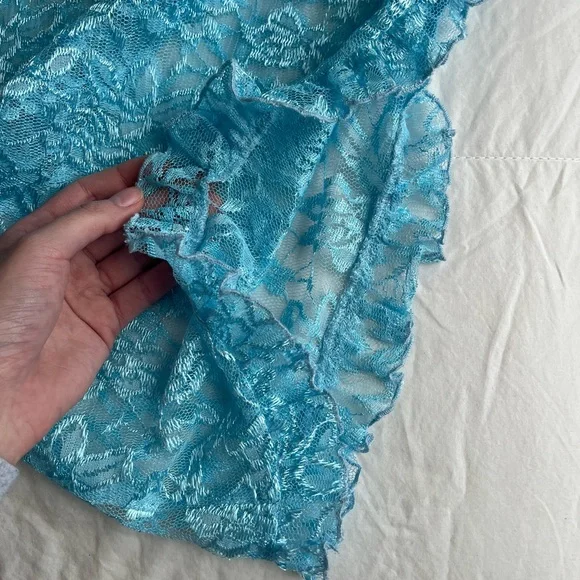 [SOLD] VINTAGE la Vie en Rose floral blue lace slip - Picture 8 of 10